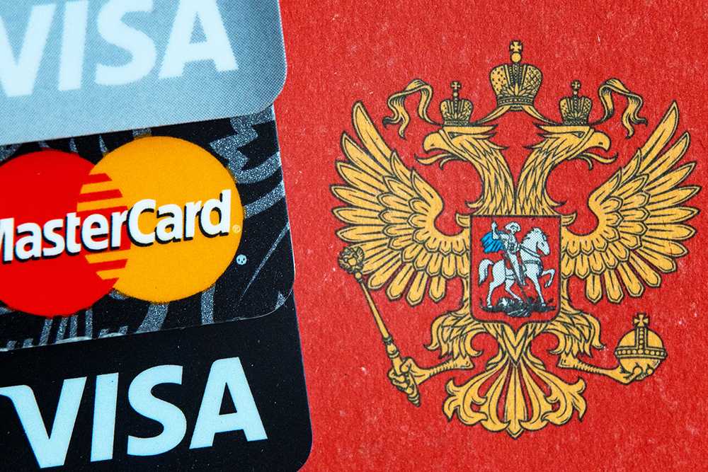 Swift, на карту или через почту: как лучше отправить деньги за границу? и к какому переводу не будет претензий у налоговой?